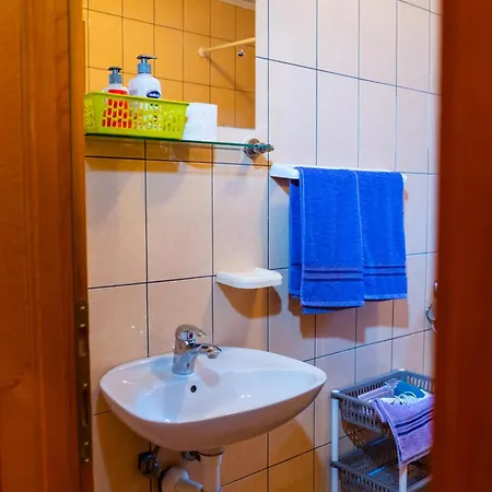 Konukevi Nevenko Kupres (Canton 10)